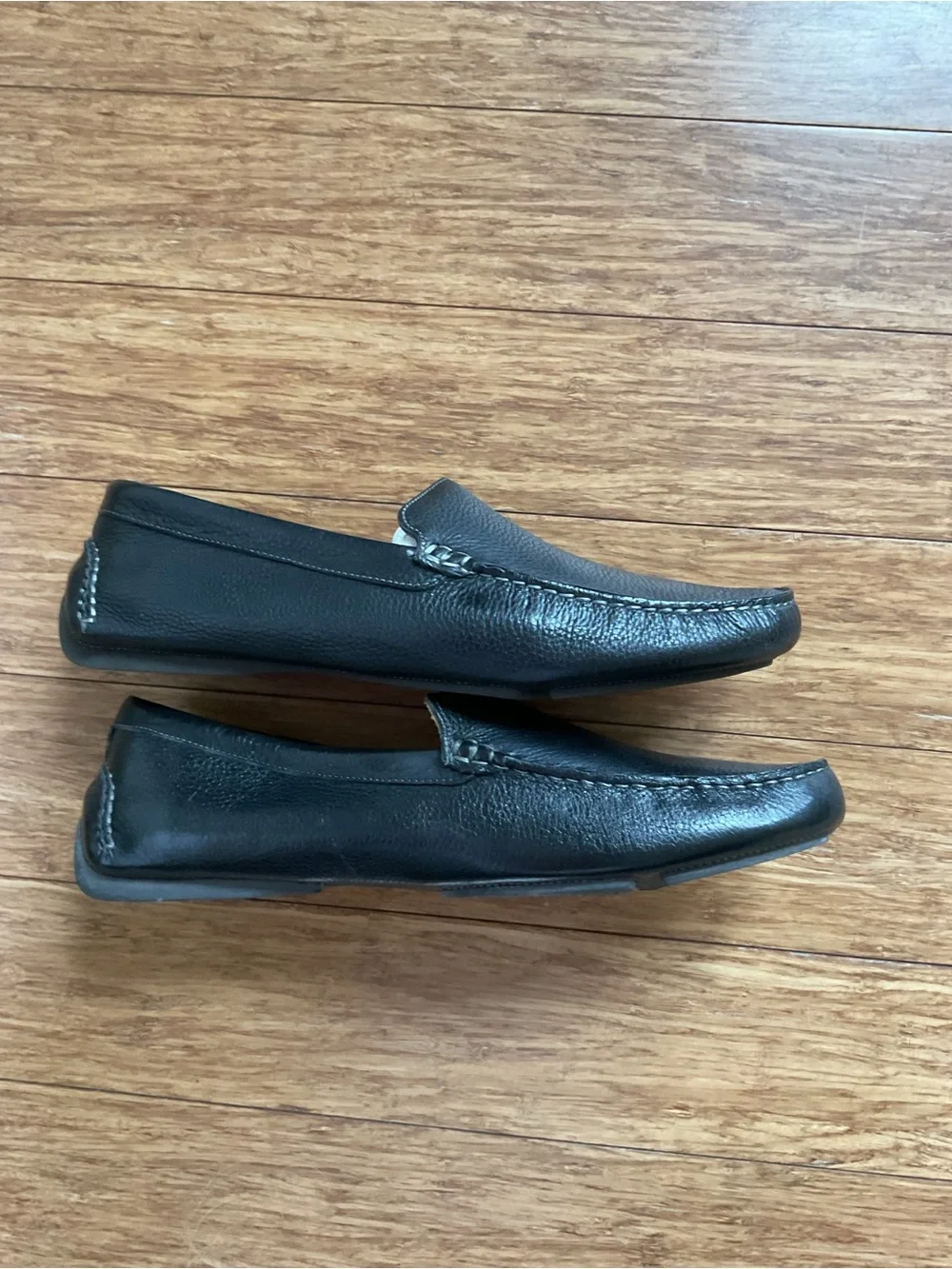 Johnston & Murphy Black Pebbled Leather Slip-On Driving Loafers